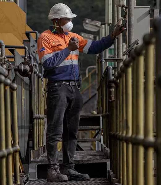Balama-Employee-at-Processsing-Plant-jpg